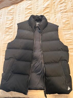 Zara Men's Black Quilted Puffer Vest